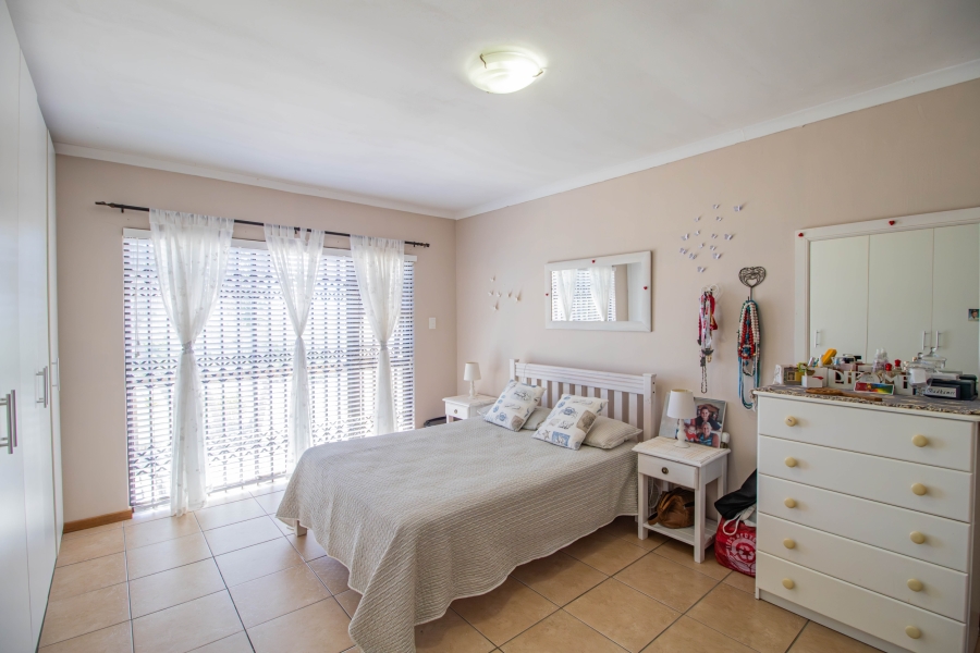 4 Bedroom Property for Sale in Yzerfontein Western Cape